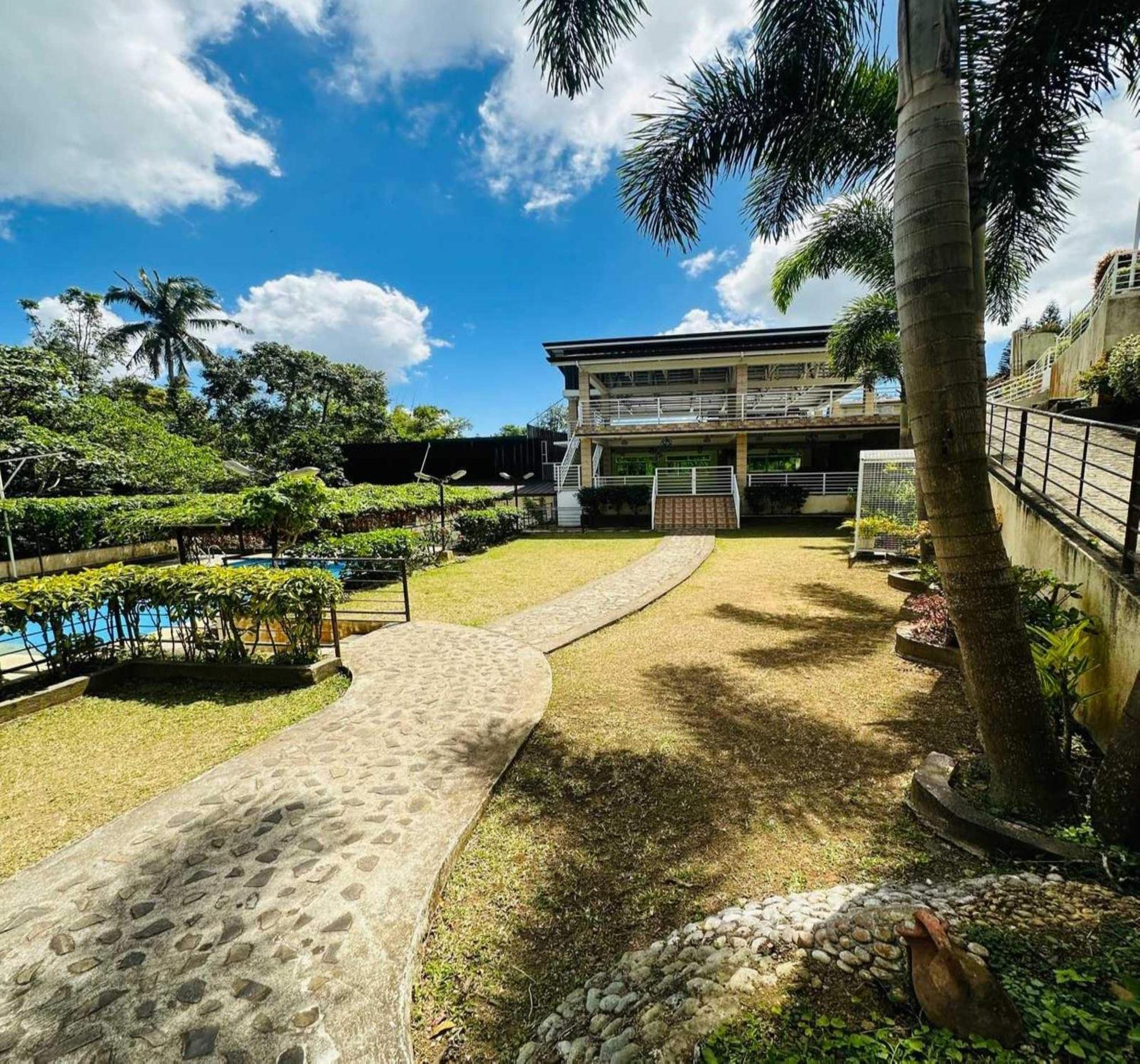 Oyo 1067 Villa Sofia At Silang Tagaytay City Екстер'єр фото